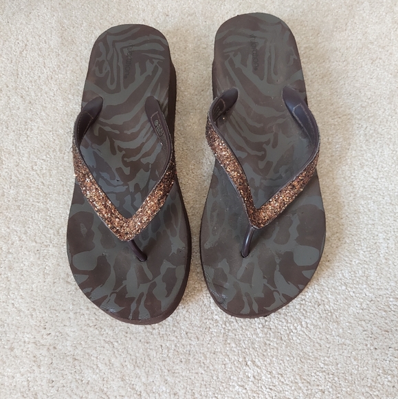 Glitter Flip Flops - Picture 2 of 8